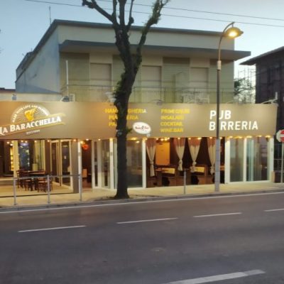 cropped-La-Baracchella-Pub-Osteria-rustica-Birreria-Riccione-locale-13.jpg